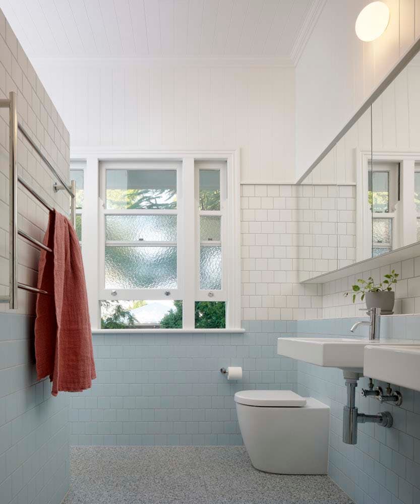 Bathroom at Perimeter House, built by Brisbane custom home builders Bluebird Design & Build